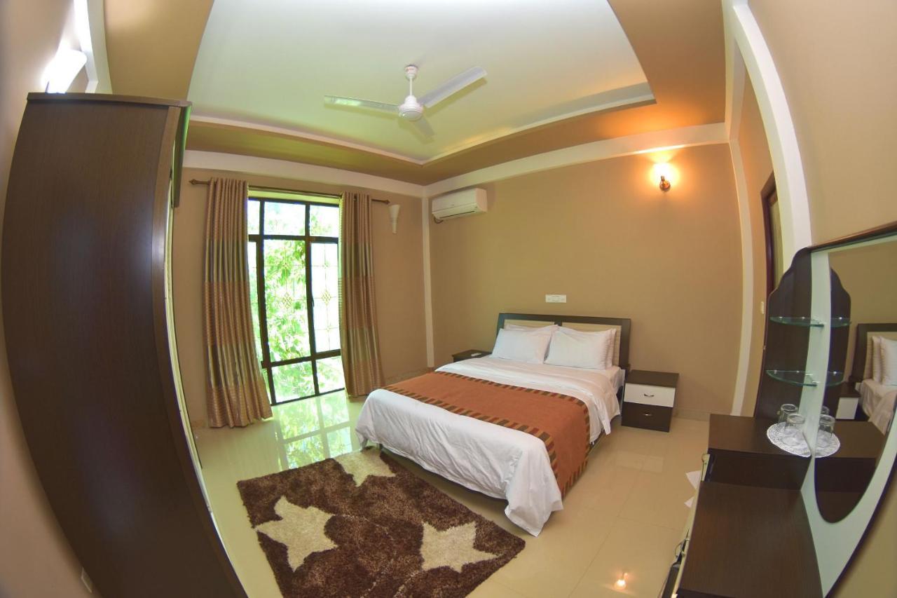 Calyx Grand Fuvahmulah Hotel Exterior photo